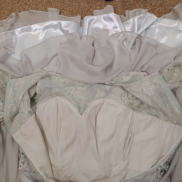 Long Sleeve Formal Lace Maxi Long Sleeve, Clear Jewels, Beads,Sequin, Pleated, 8 - Picture 13 of 16